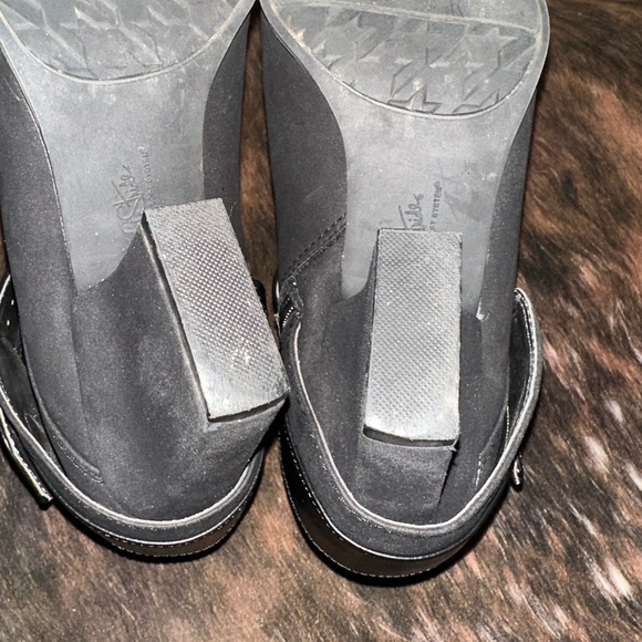 Life Stride Black Ankle Booties with Buckle Detail - Picture 6 of 11
